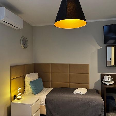 B&M Guesthouse Oświęcim  Eksteriør billede