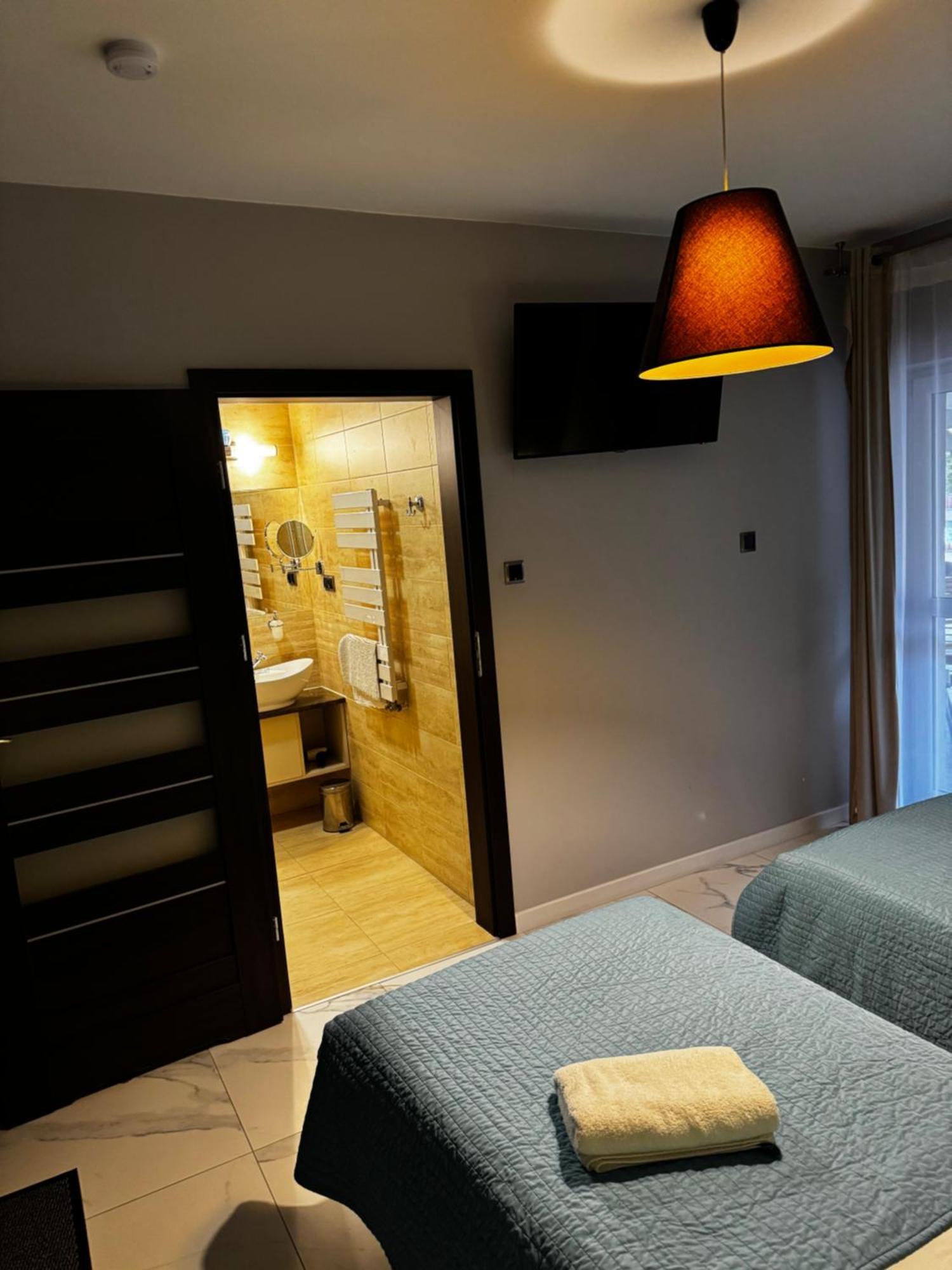 B&M Guesthouse Oświęcim  Eksteriør billede
